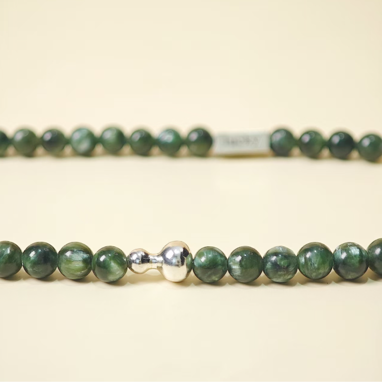 Infinite Faith · Green Dragon Crystal Pendant Necklace
